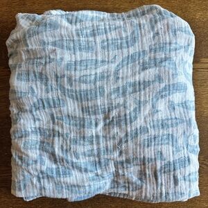 Spearmint LOVE Baby Muslin Whale Crib Sheet